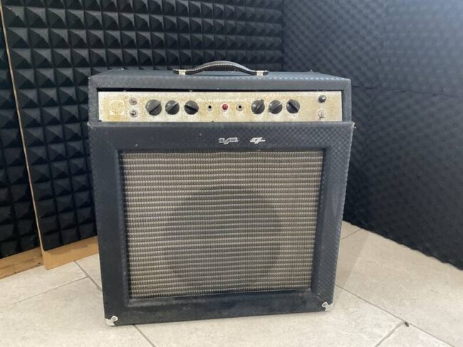 ampeg reverberocket 2 amplificatore valvolare per chitarra/tastiera