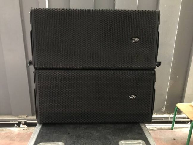 line array n 16 satelliti aero12a e n 6 sub 2x18' lx218ca das audio