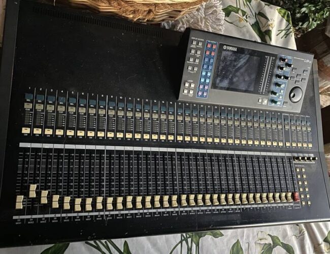 vendo mixer usato yamaha sl9