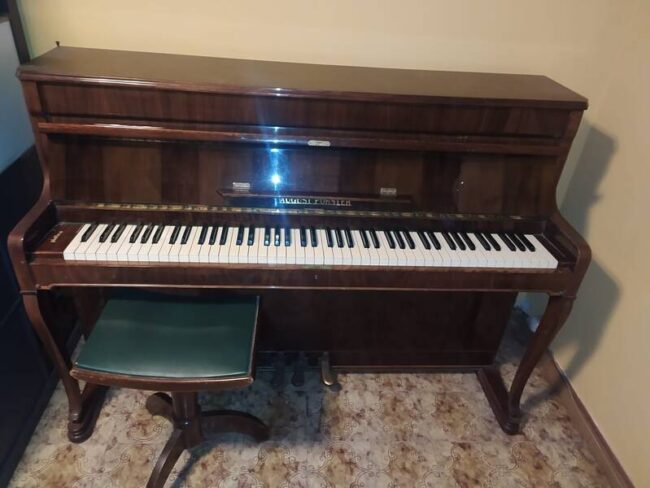 pianoforte usato in buono stato