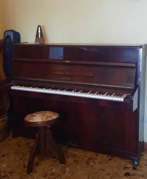 vendesi pianoforte verticale usato