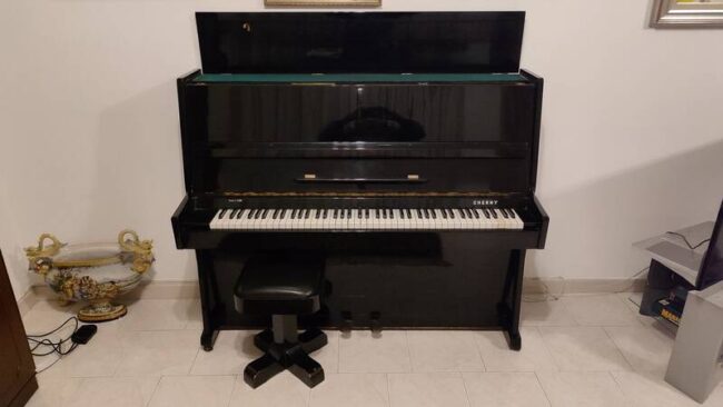 pianoforte verticale cherny