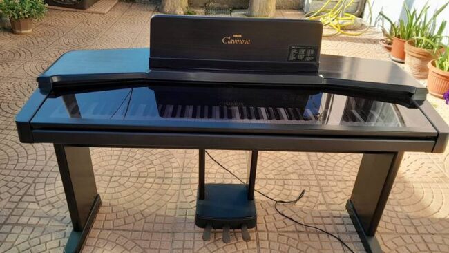 pianoforte yamaha clavinova