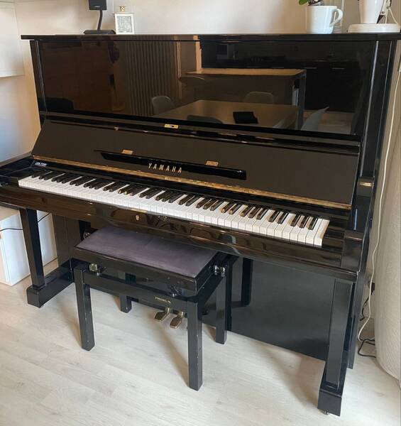 pianoforte verticale yamaha u3h nero