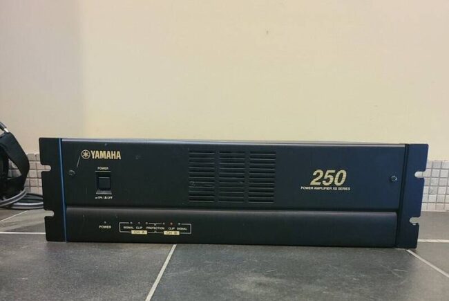 amplificatore yamaha pro 250 xs series per live concert