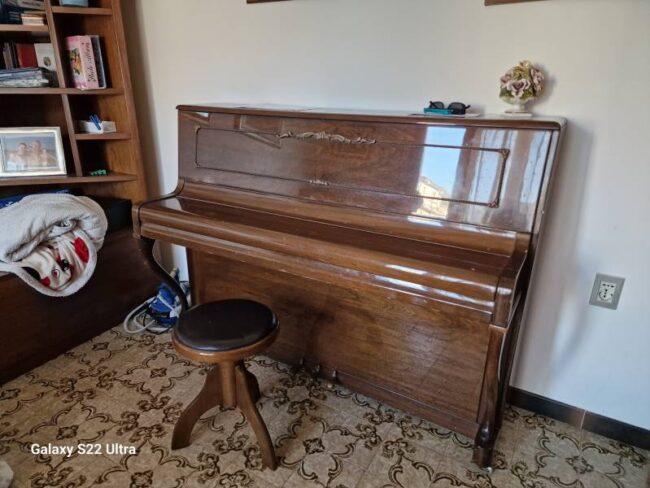 pianoforte acustico verticale steinbach