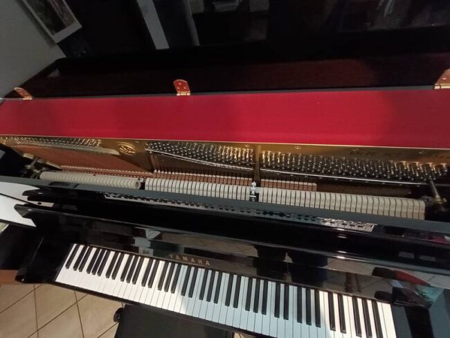 pianoforte verticale yamaha b3 con silent sc2