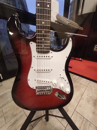 chitarra strato eko s300 sumbuster ex demo