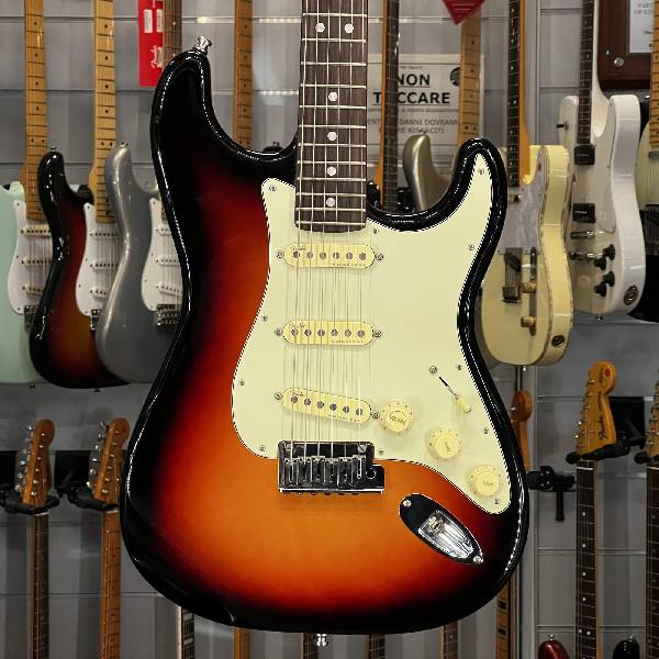 fender - stratocaster ultra sss ultraburst rw 2021 - spedizione gratis