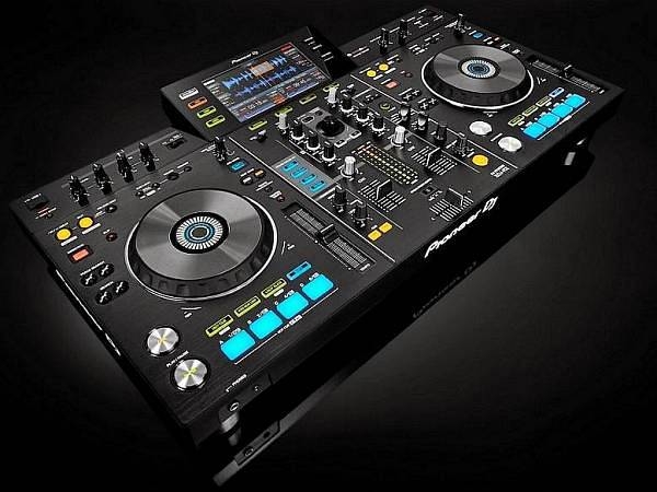 pioneer dj - xdj-rx all in one rekordbox system