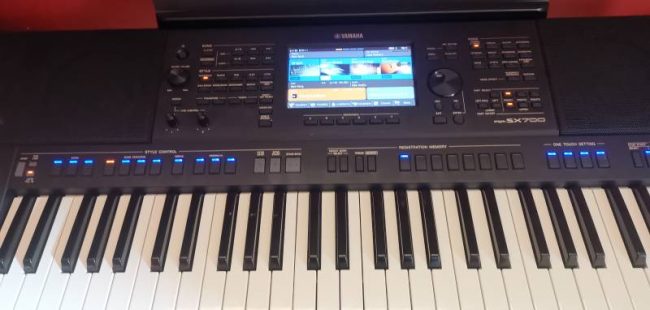 yamaha psr sx 700