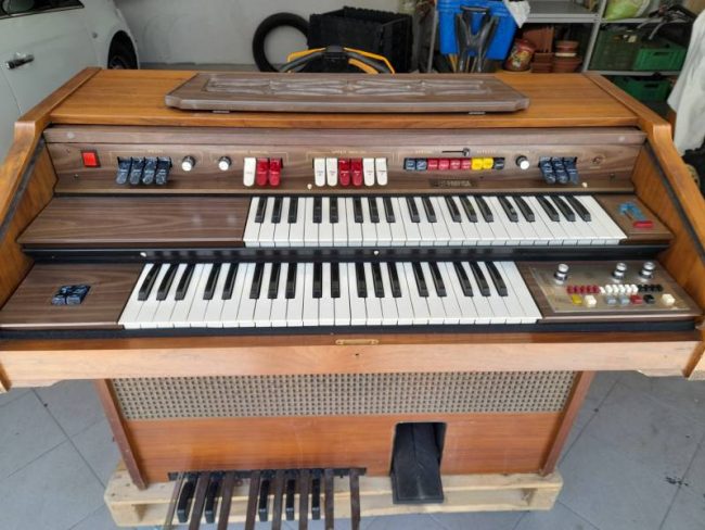 vendo organo elettronico farfisa 5200r - anno 1978