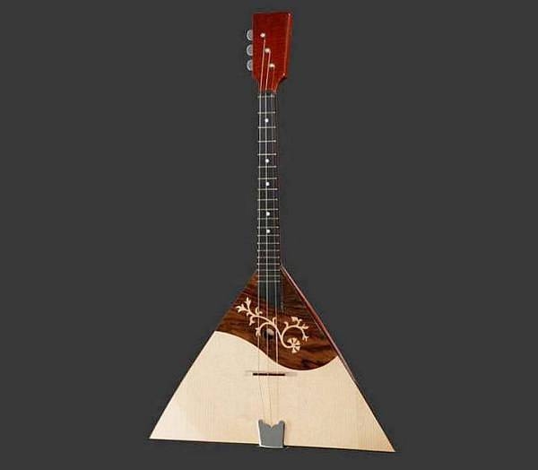 hora balalaika prima soprano 3 corde made in europe top abete massello corpo acero