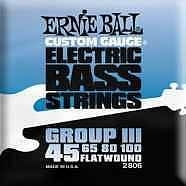 ernie ball 2806   group iii flatwound   muta corde lisce per basso 45 100