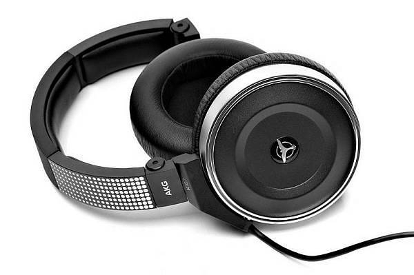 akg k 167 tiesto signature   cuffia per dj o live sound