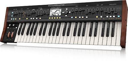 behringer deepmind 12   sintetizzatore