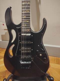 ibanez custom pia