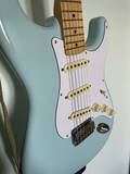 fender stratocaster vintera 50s daphne blue