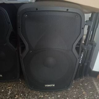 coppia casse acustiche 800 watt autoamplificata con supporti e cavi