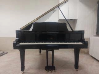 pianoforte yamaha c5 a con trasporto e panca inclusi