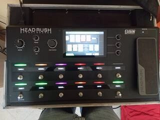 headrush pedalboard con flight case thon e ir e preset live play rock